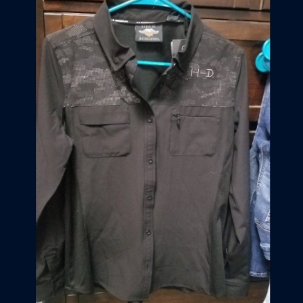 BNWT womans HD shirt